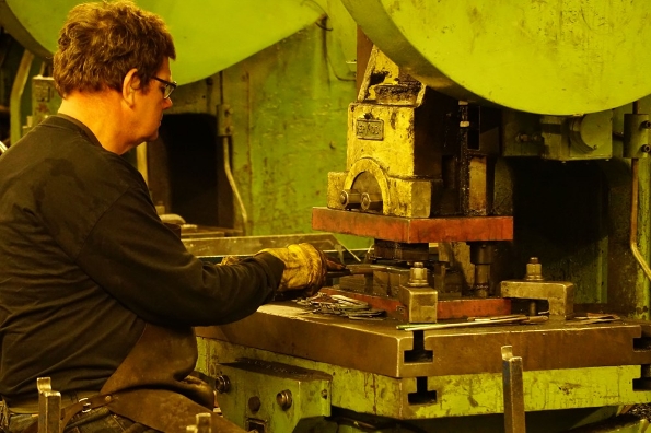 Afbeelding - https-www-ez-catalog-nl-Asset-b880574156e74dbbb7bcca102663c0f2-ImageFullSize-DeWit-Schoffels-ponsen-jpg